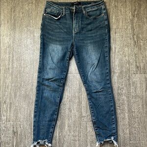Judy Blue Frayed Hem Jeans